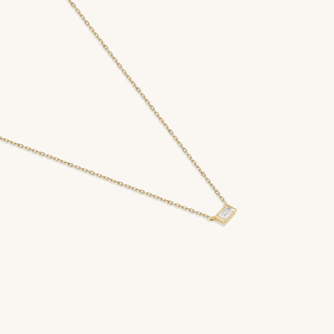 Minimal Baguette Necklace in Gold
