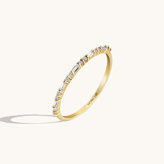 Minimal Baguette Wedding Ring in Gold