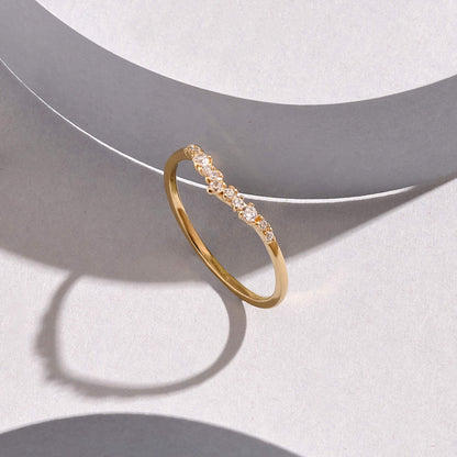 Minimalist Diamond Curve Ring in Gold