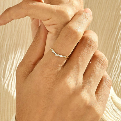 Minimalist Diamond Curve Ring in Gold