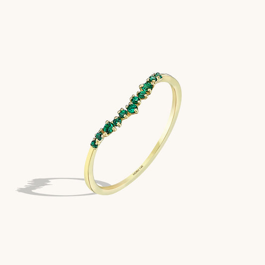 Minimalist Emerald Curve Ring in Gold
