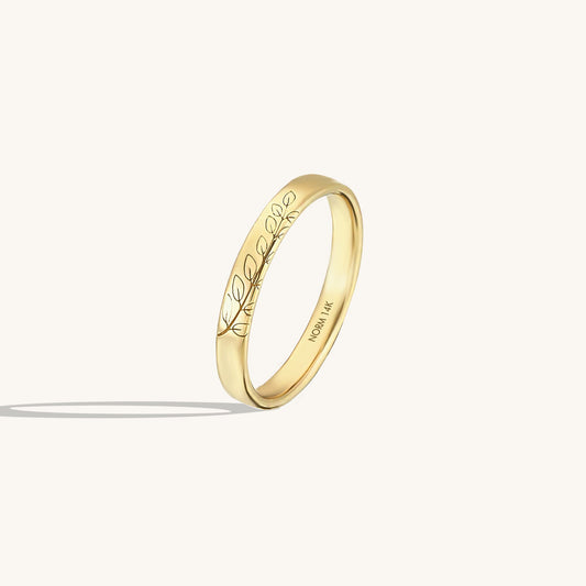 Minimalist Leaf Band Ring in Gold