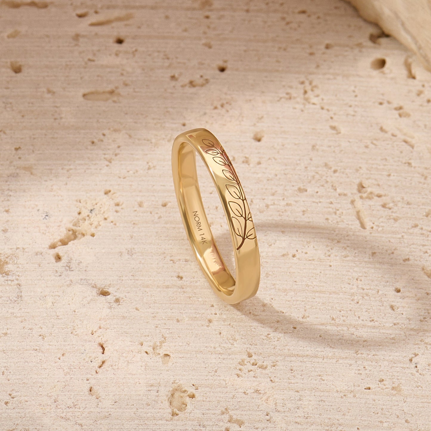 Minimalist Leaf Band Ring in Gold