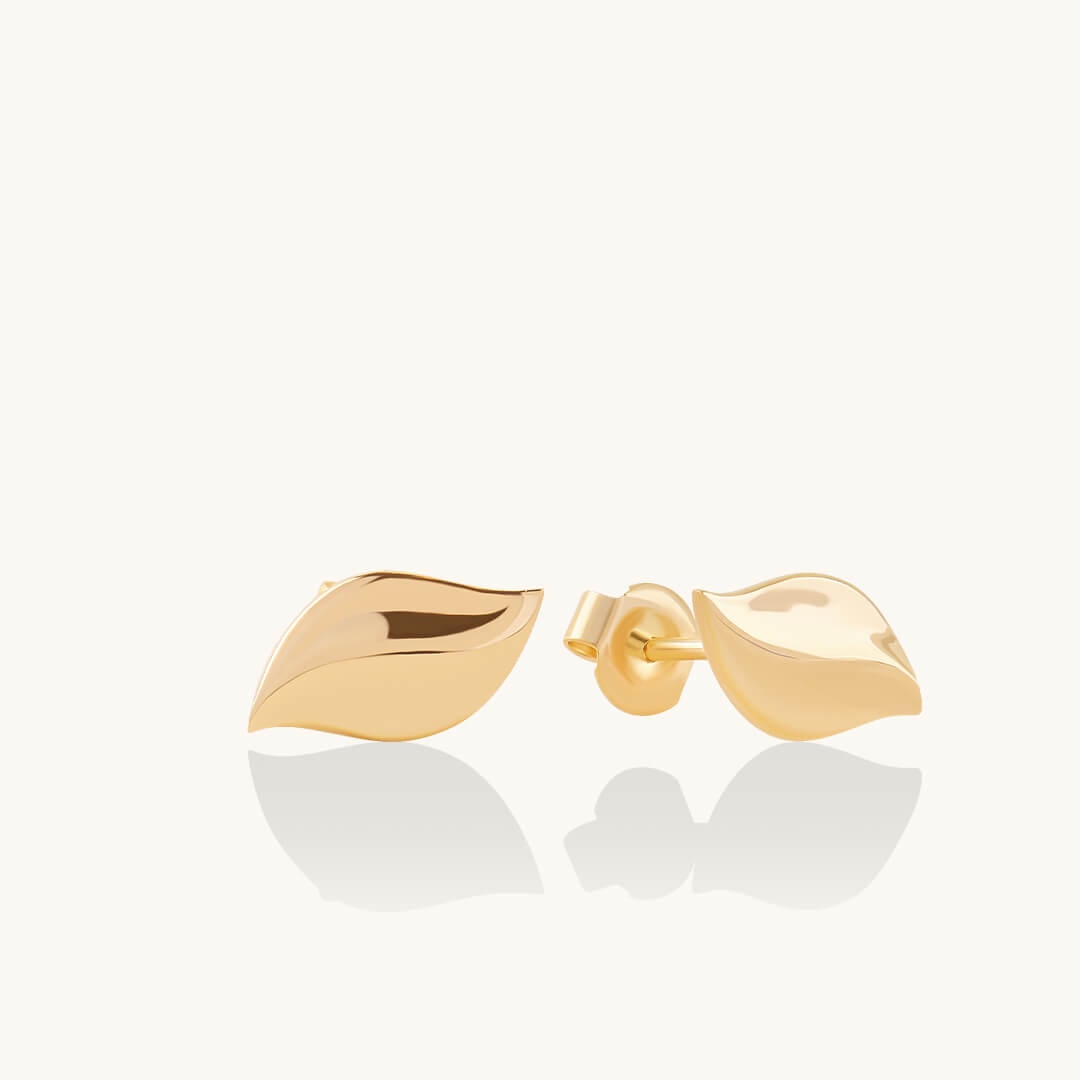 Minimalist Leaf Stud Earrings - Gold Vermeil
