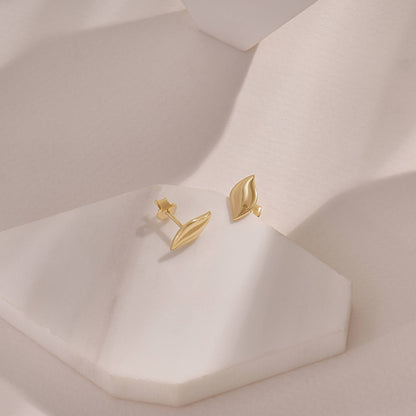 Minimalist Leaf Stud Earrings - Gold Vermeil