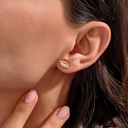 Minimalist Leaf Stud Earrings - Gold Vermeil