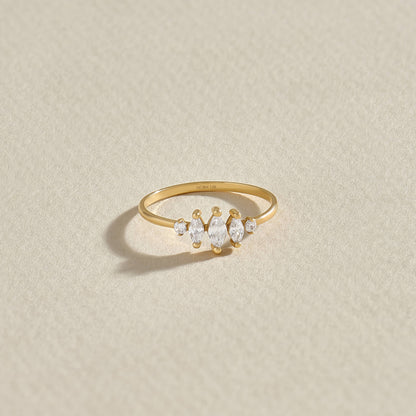 Minimalist Marquise Ring in Gold