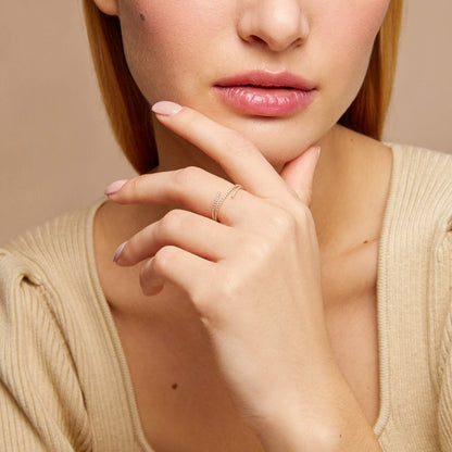 Minimalist Wraparound Ring in Gold