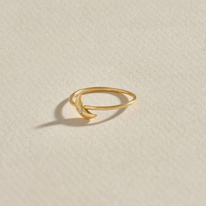 Moon Ring in Gold
