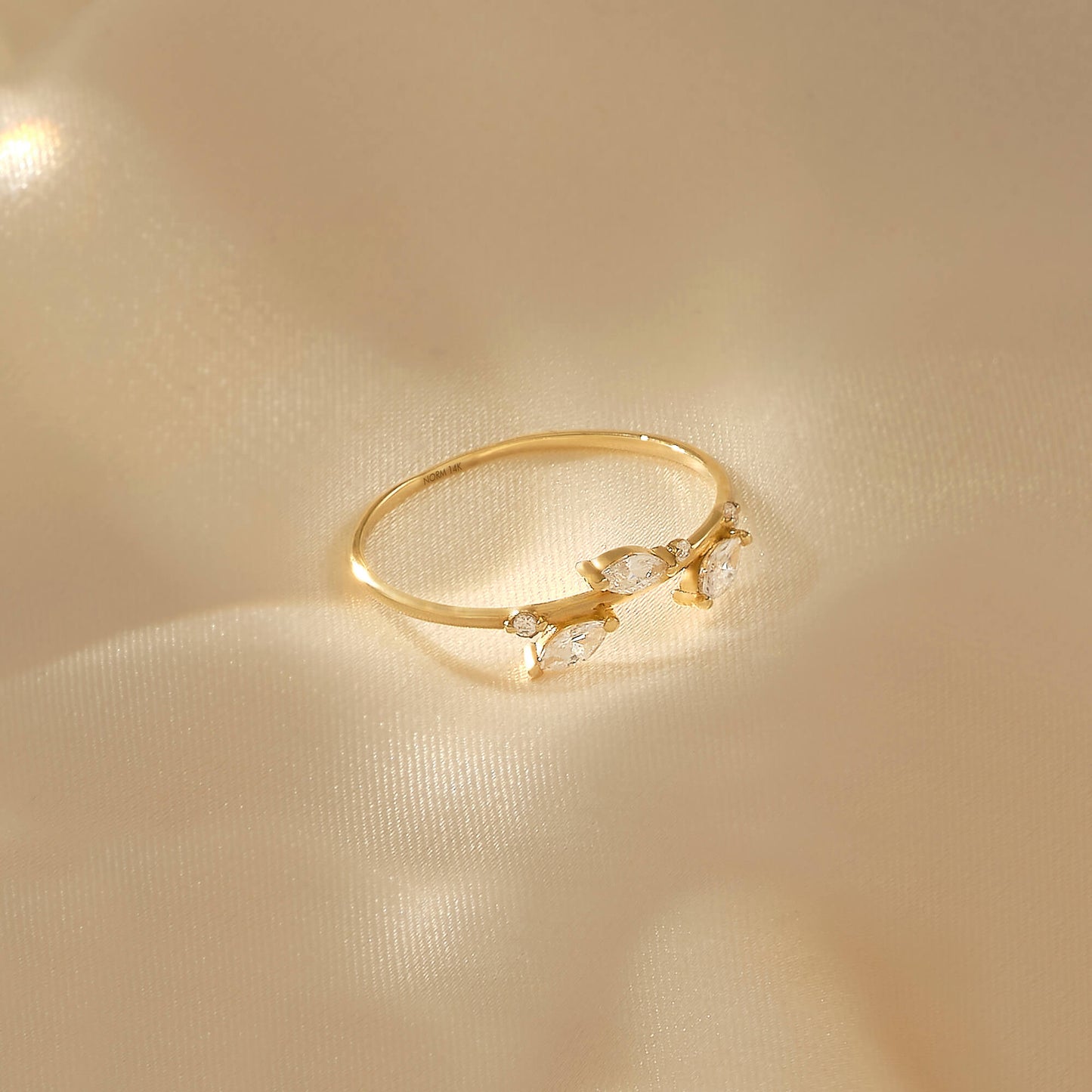 Leaf Ring in Gold
