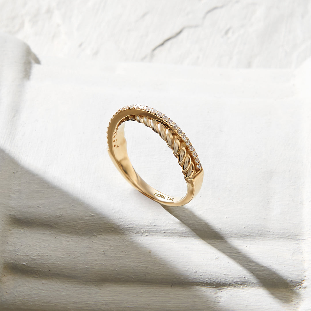 Premium Twisted Ring in Gold