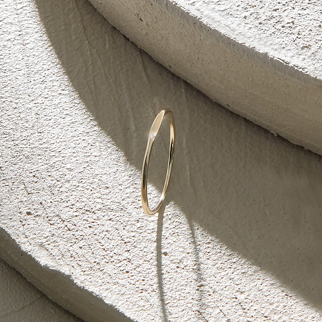 Minimalist Signet Ring in Gold