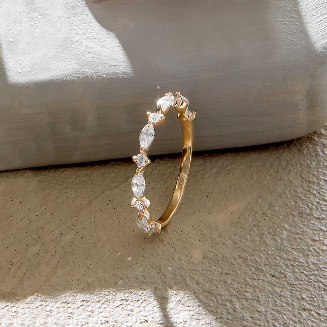 Marquise Band Ring in Gold