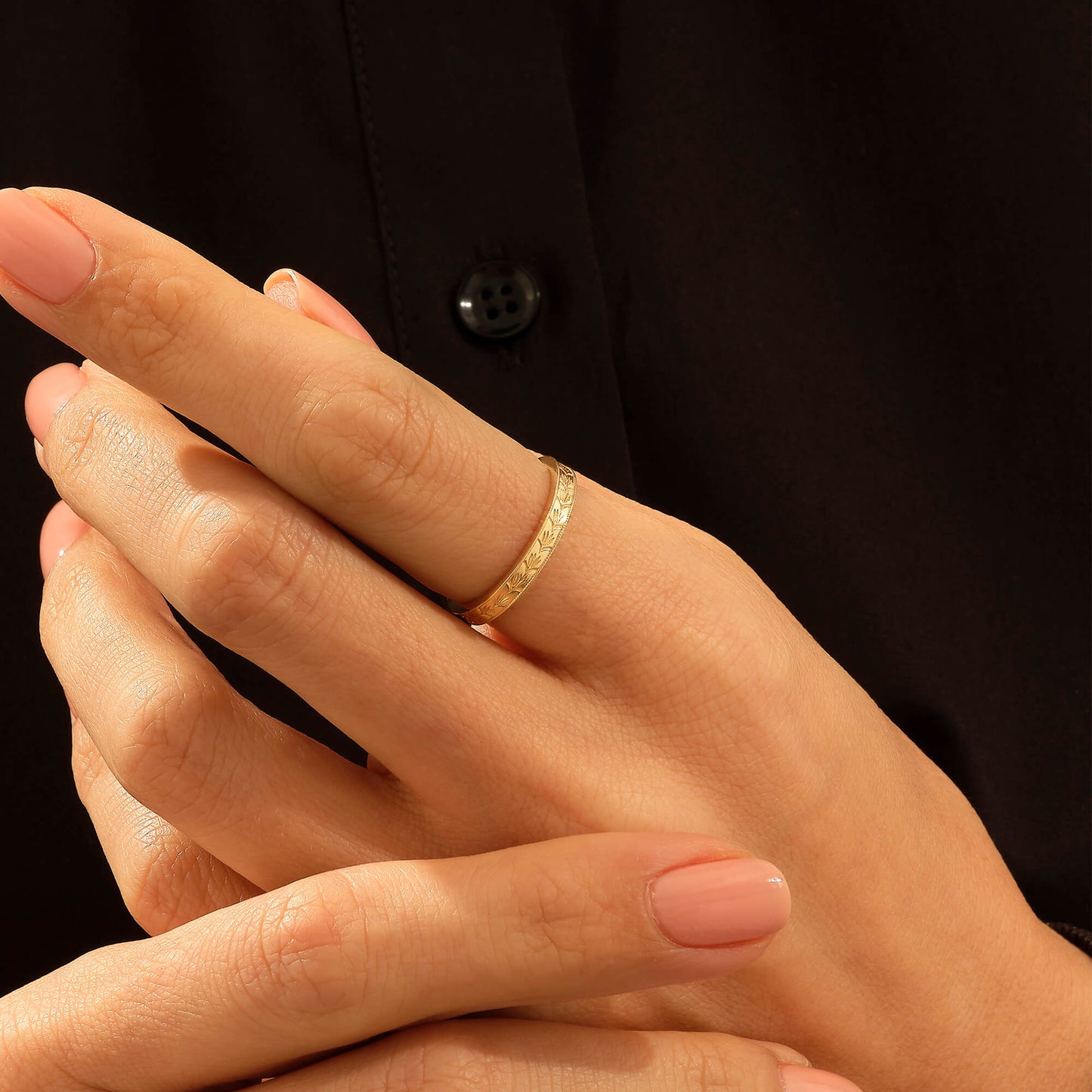 Vintage Band Ring in Gold