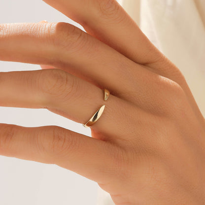 Open Claw Ring in Gold