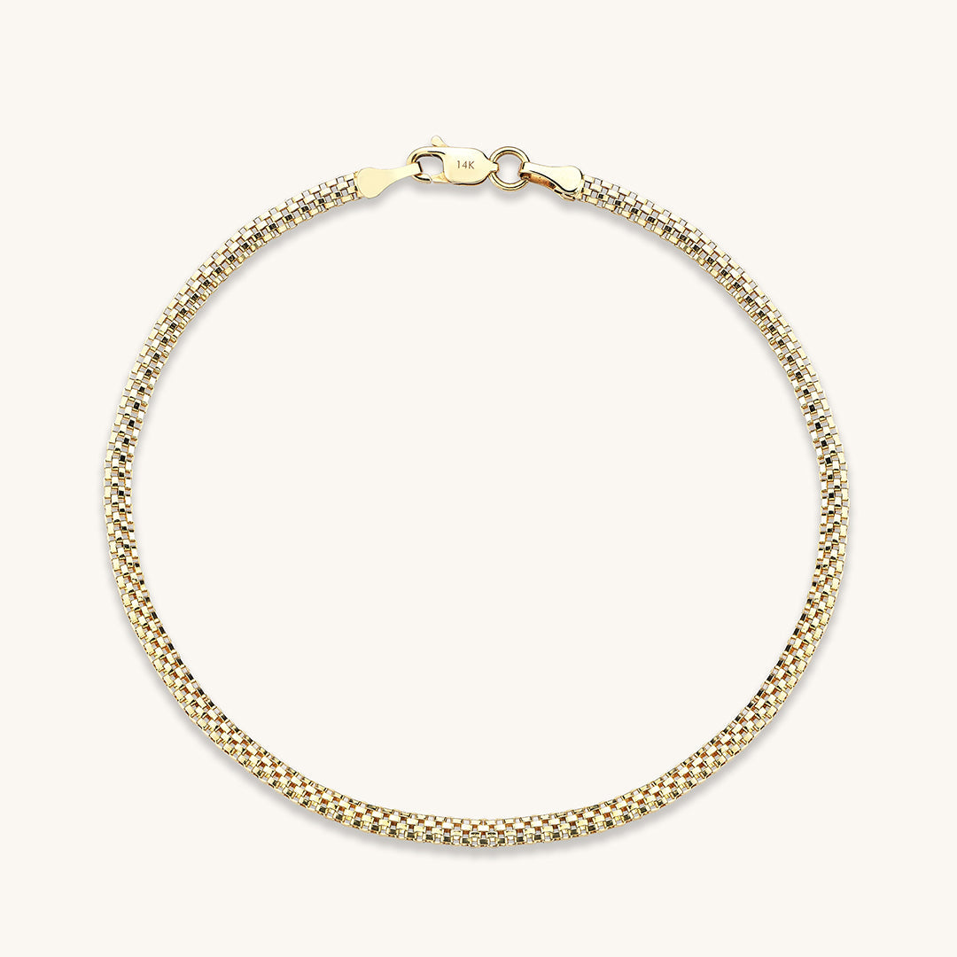 Oval Chain Bracelet in Gold