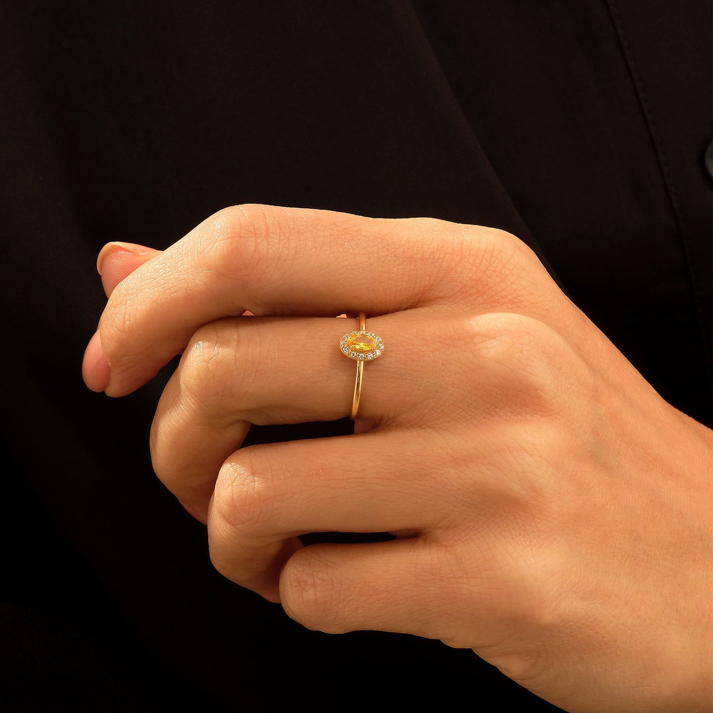 Oval Citrine Ring in Gold