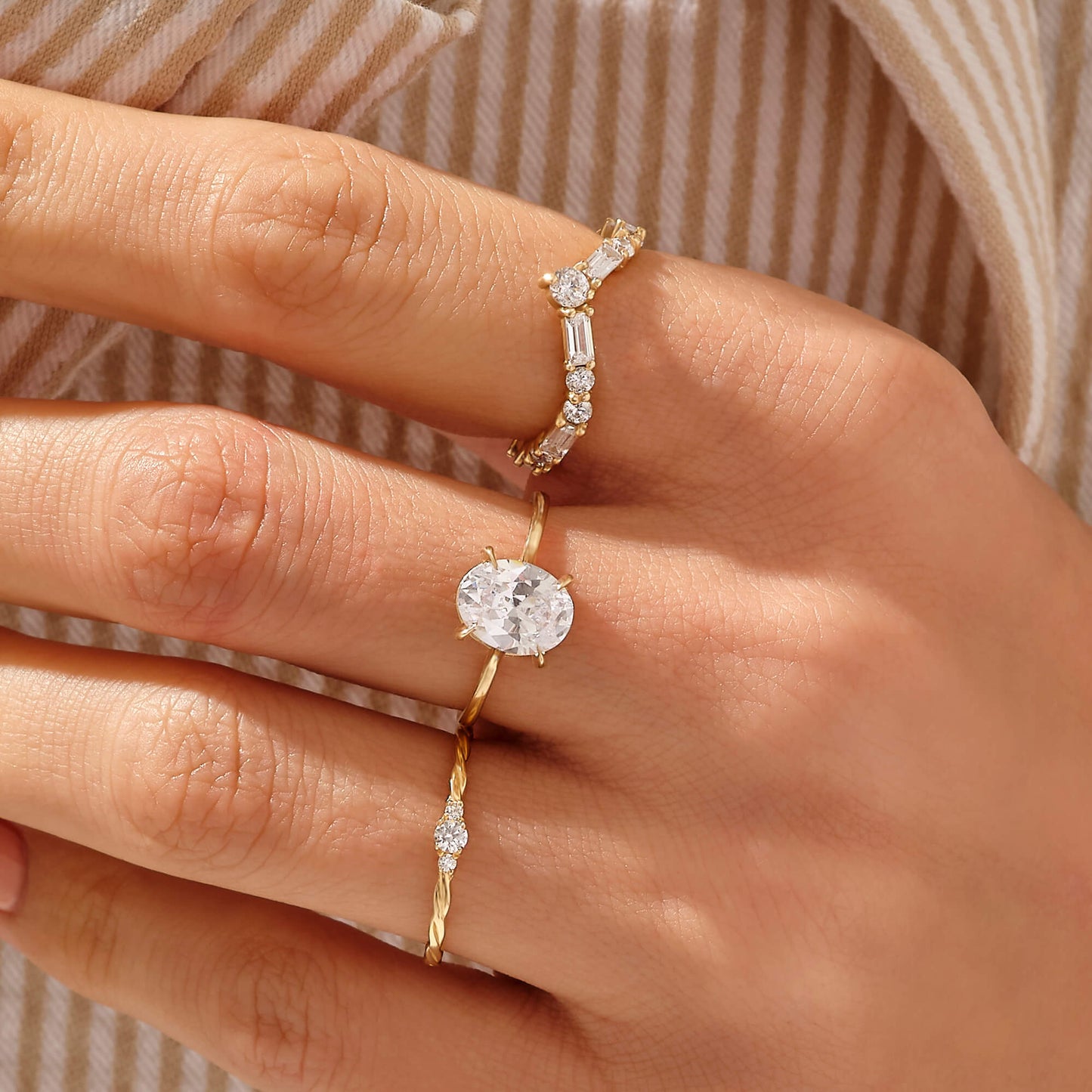 Oval Engagement Ring in Gold