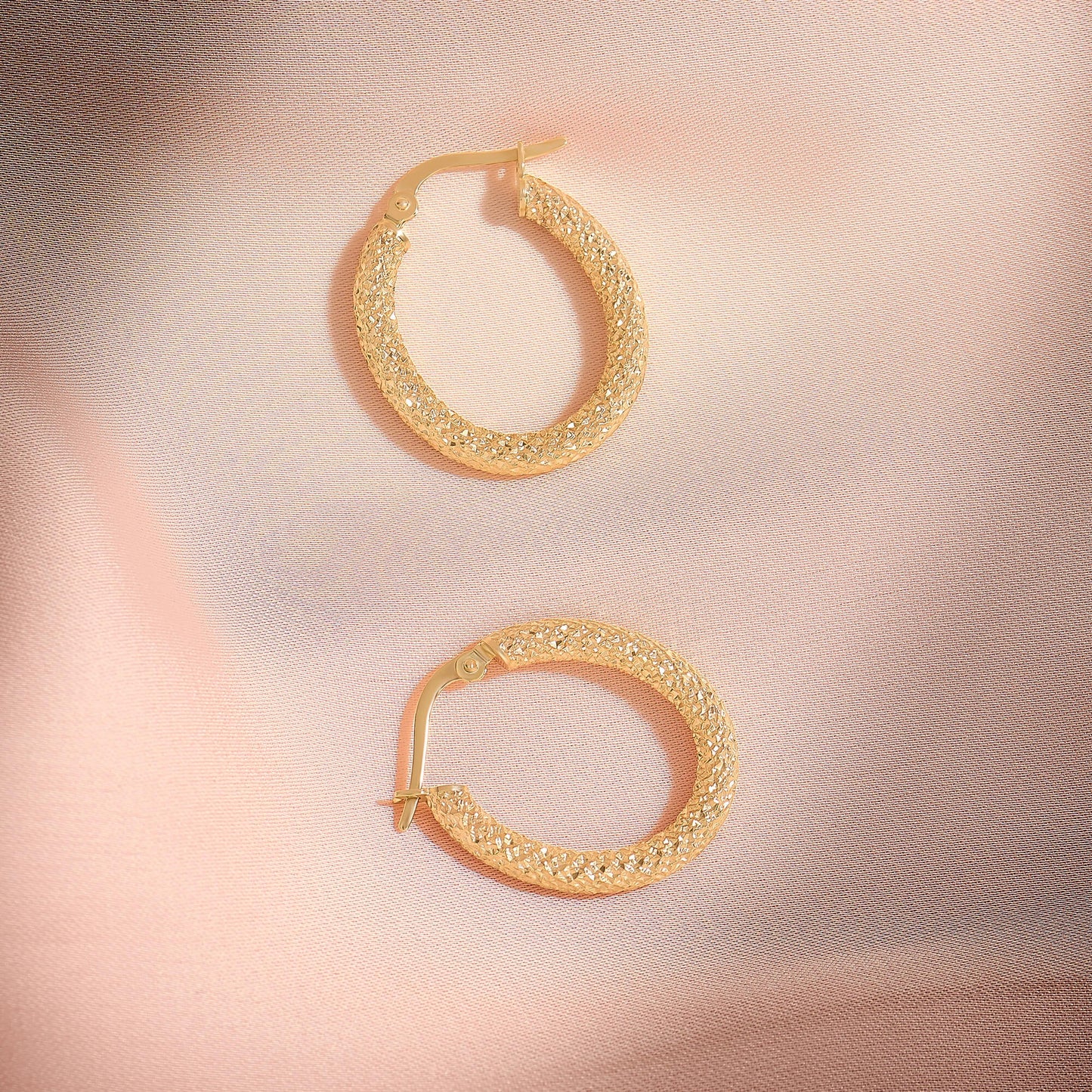 Oval Vintage Hoop Earrings in Gold