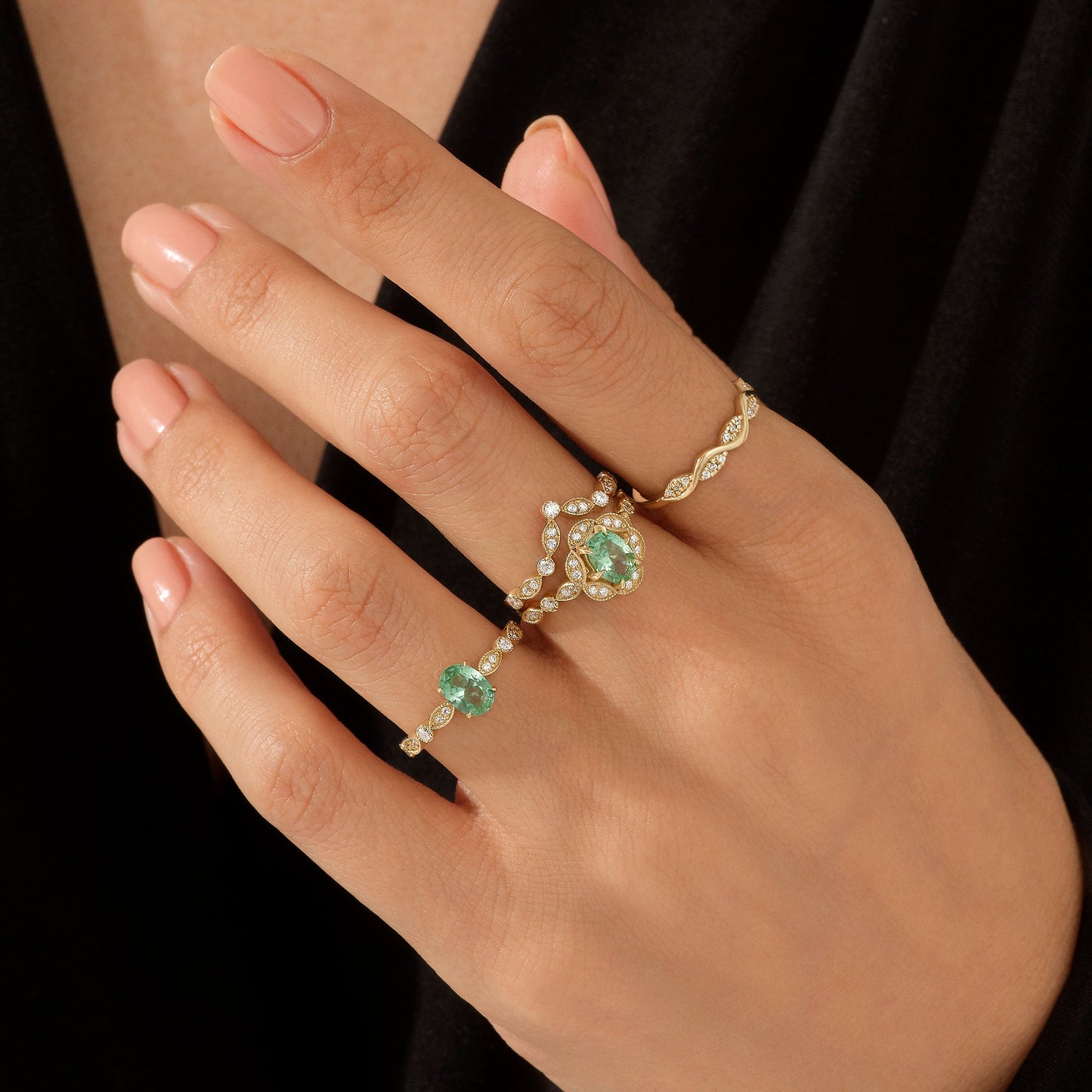 Paraiba Tourmaline Vintage Engagement Ring in Gold