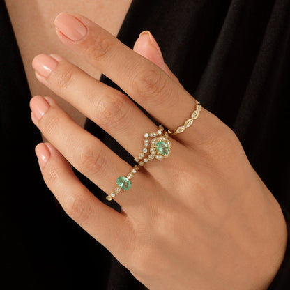 Paraiba Tourmaline Vintage Engagement Ring in Gold