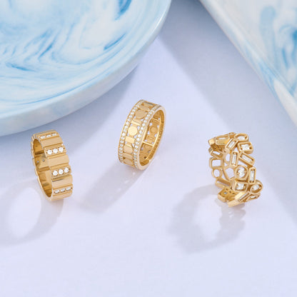 Pave Cigar Bar Band Ring in Gold