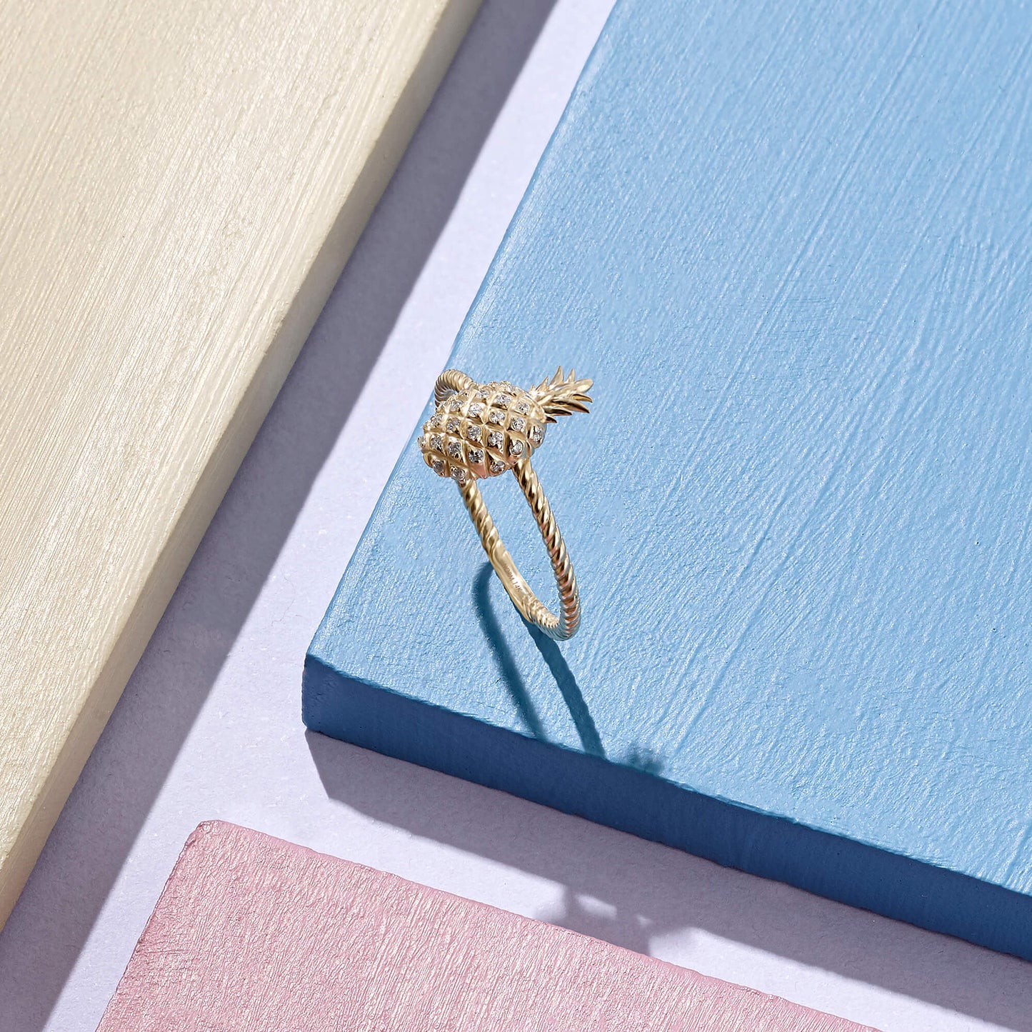 Pave Pineapple Ring in Gold