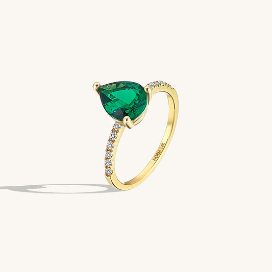 Pear Cut Emerald Ring in Gold