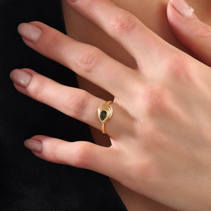 Pear Emerald Shell Ring in Gold