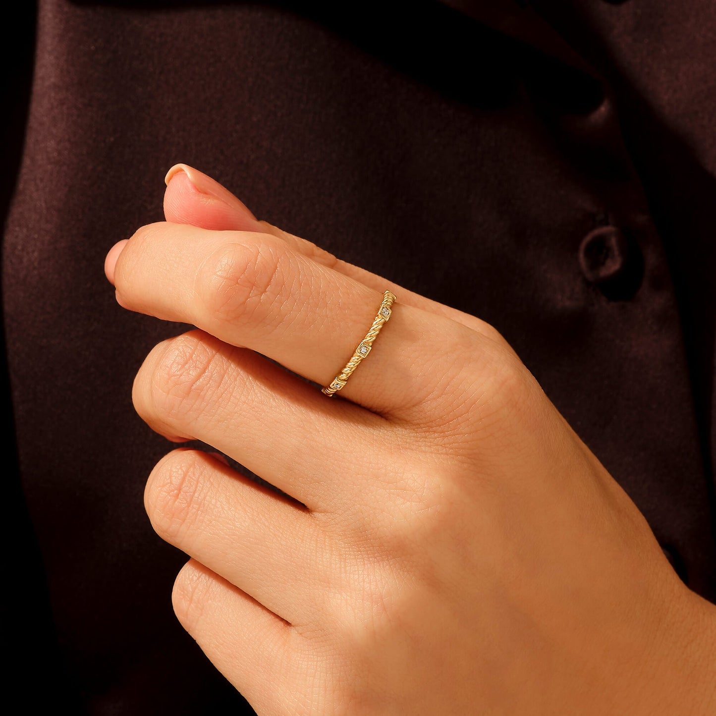 Premium Twined Solo Ring in Gold
