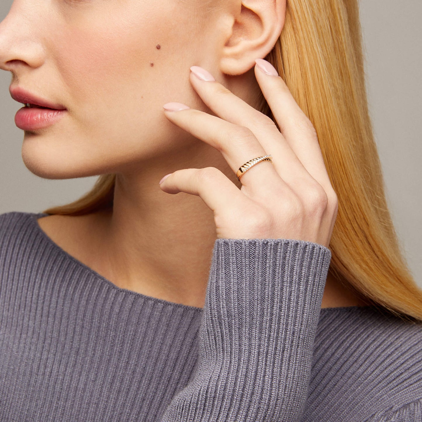 Premium Twisted Ring in Gold