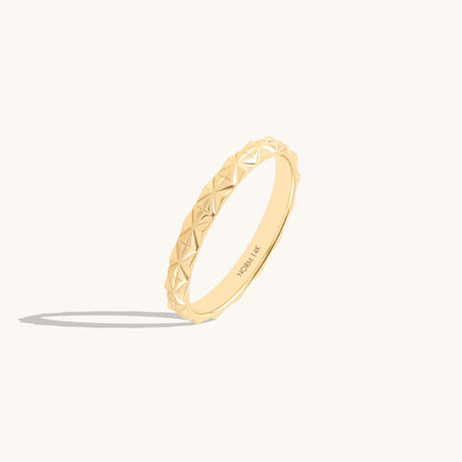 Prism Band Ring in Gold