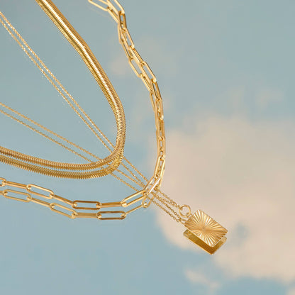 Rectangle Sun Necklace in Gold