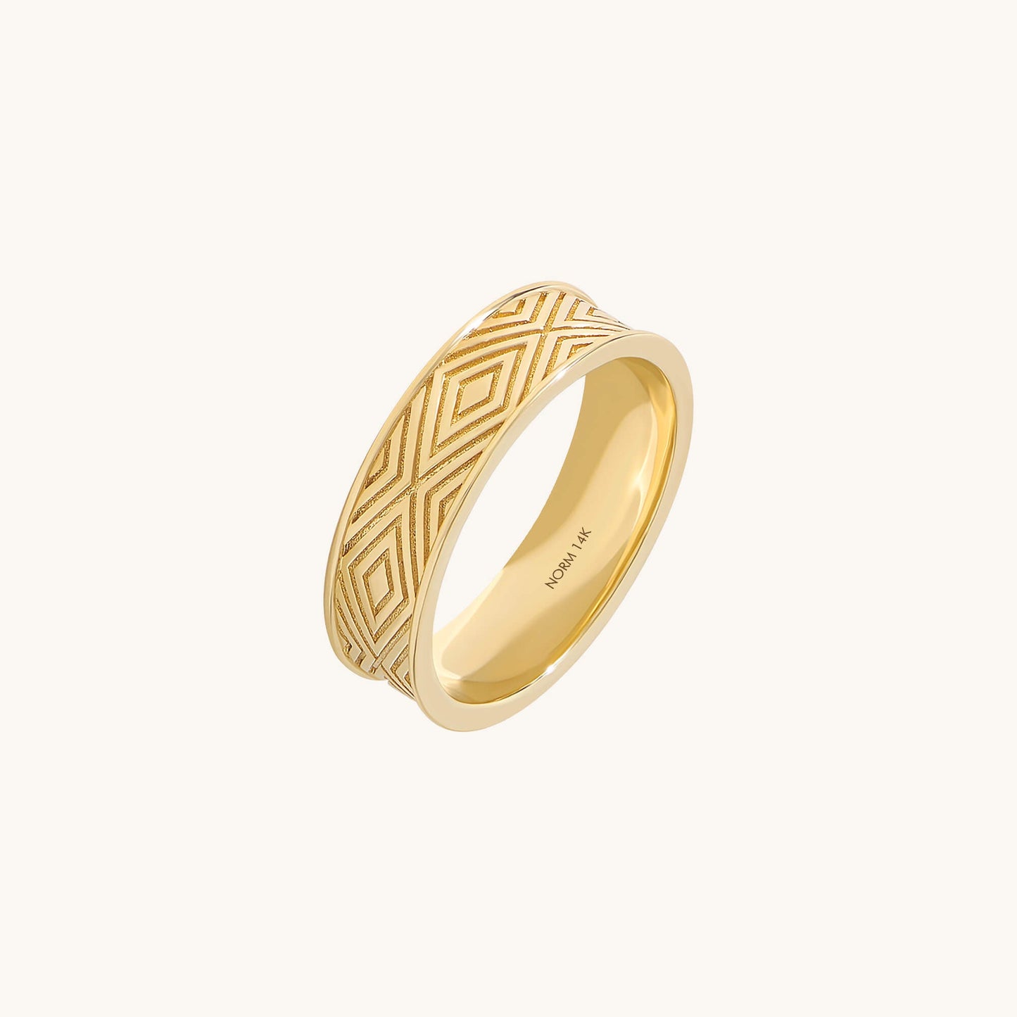 Rhombus Engraved Band Ring in Gold