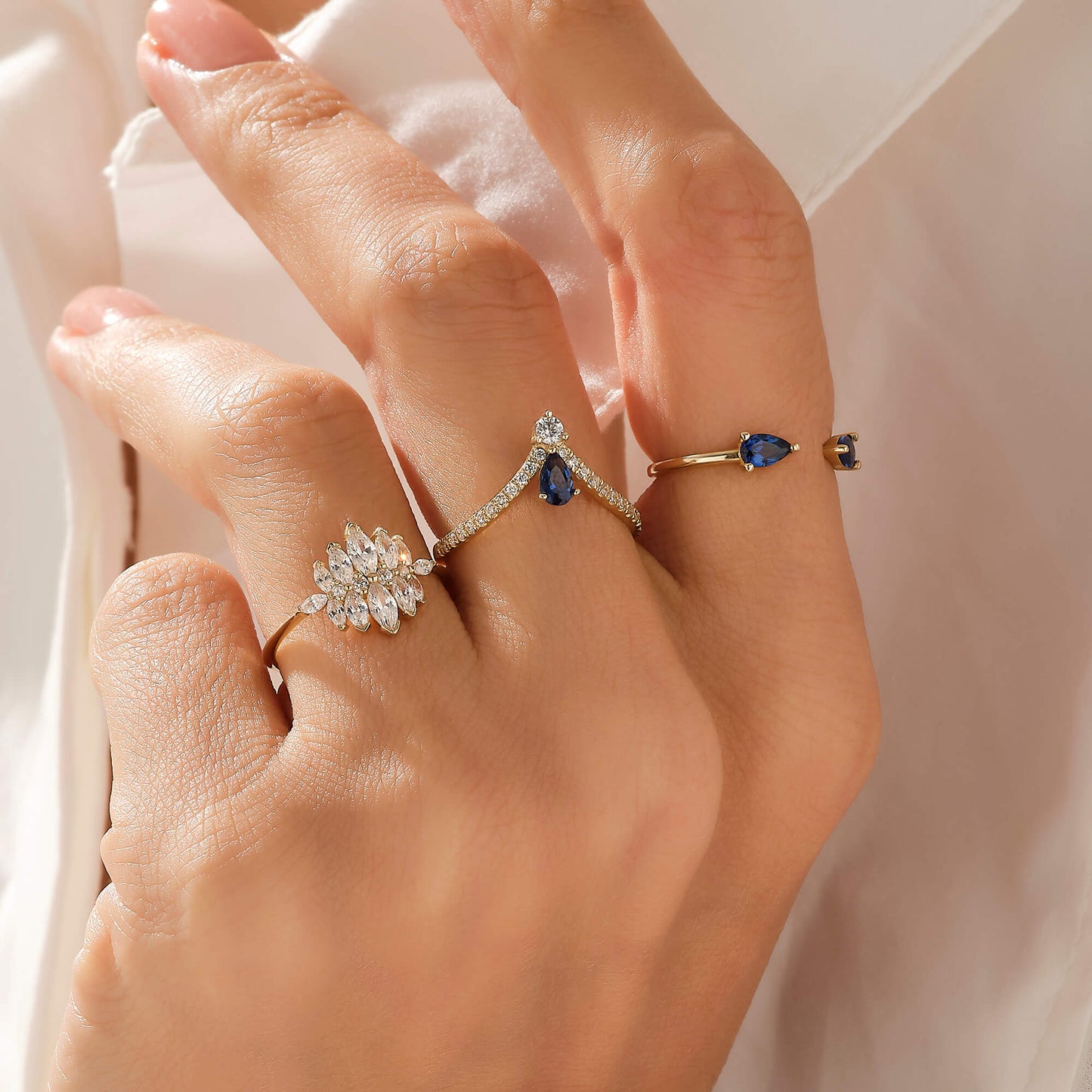 Sapphire Open Ring in Gold