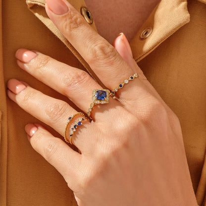 Sapphire Vintage Engagement Ring in Gold