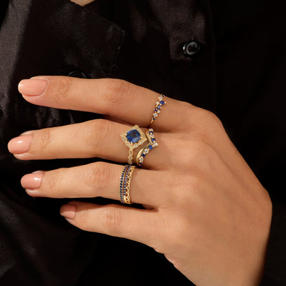 Sapphire Vintage Engagement Ring in Gold