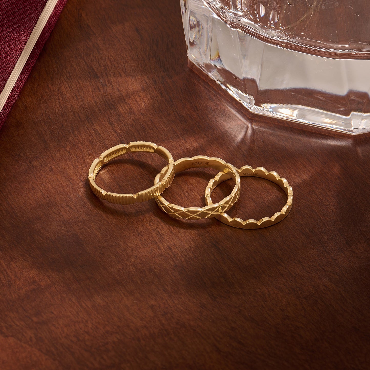 Scallop Band Ring in Gold