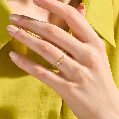Scallop Band Ring in Gold