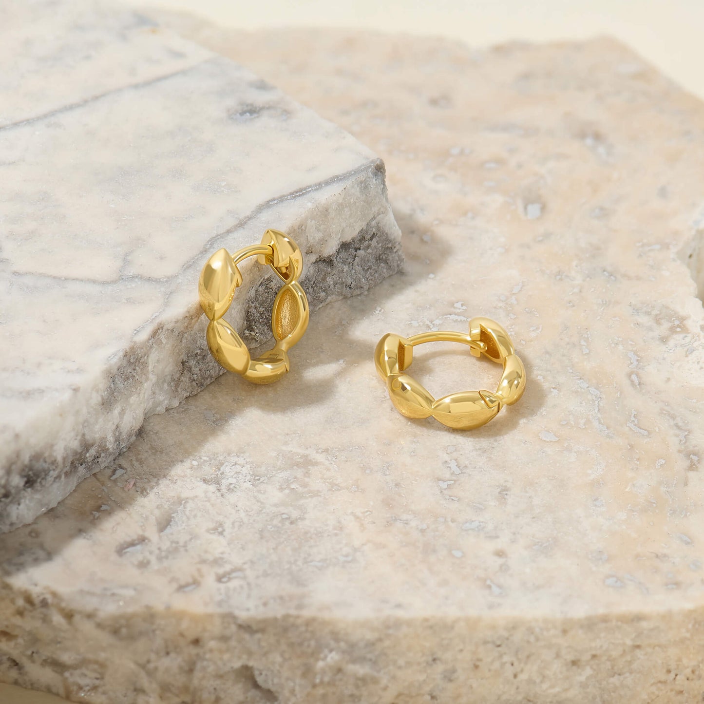 Scallop Hoop Earrings - Gold Vermeil