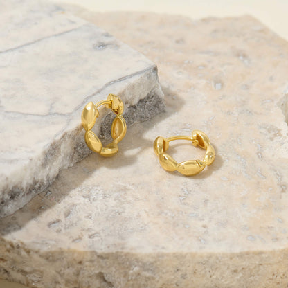 Scallop Hoop Earrings - Gold Vermeil