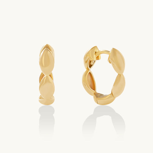 Scallop Hoop Earrings - Gold Vermeil
