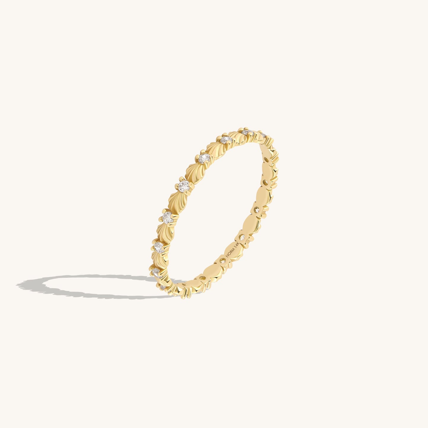 Seashell Eternity Ring in Gold