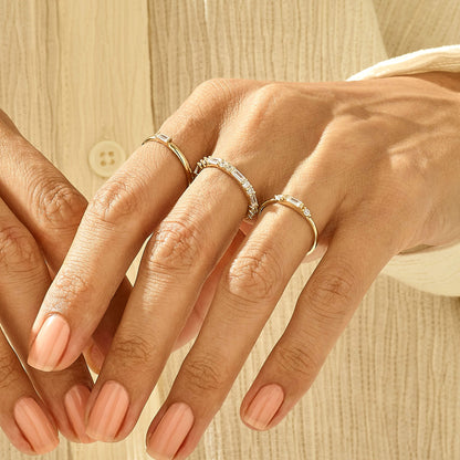 Solo Baguette Ring in Gold