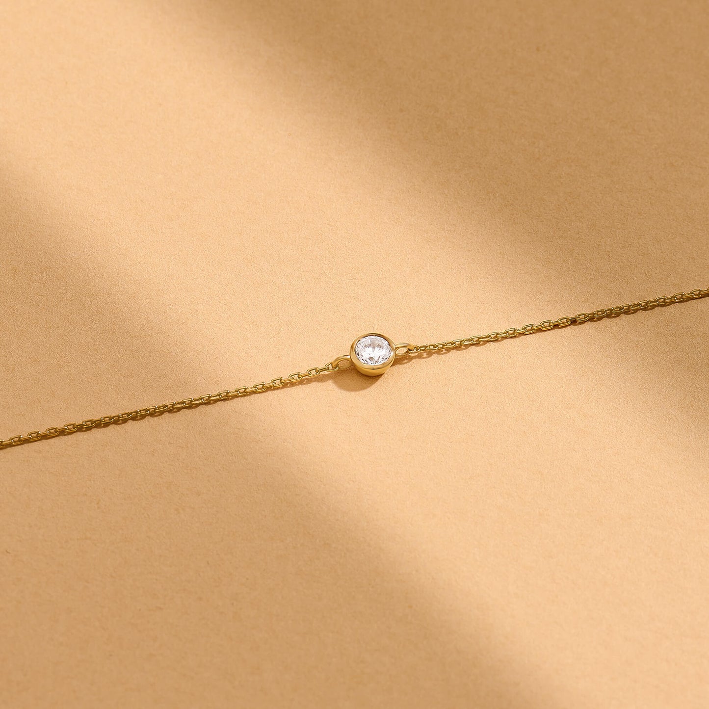 Solo Diamond Bracelet in Gold