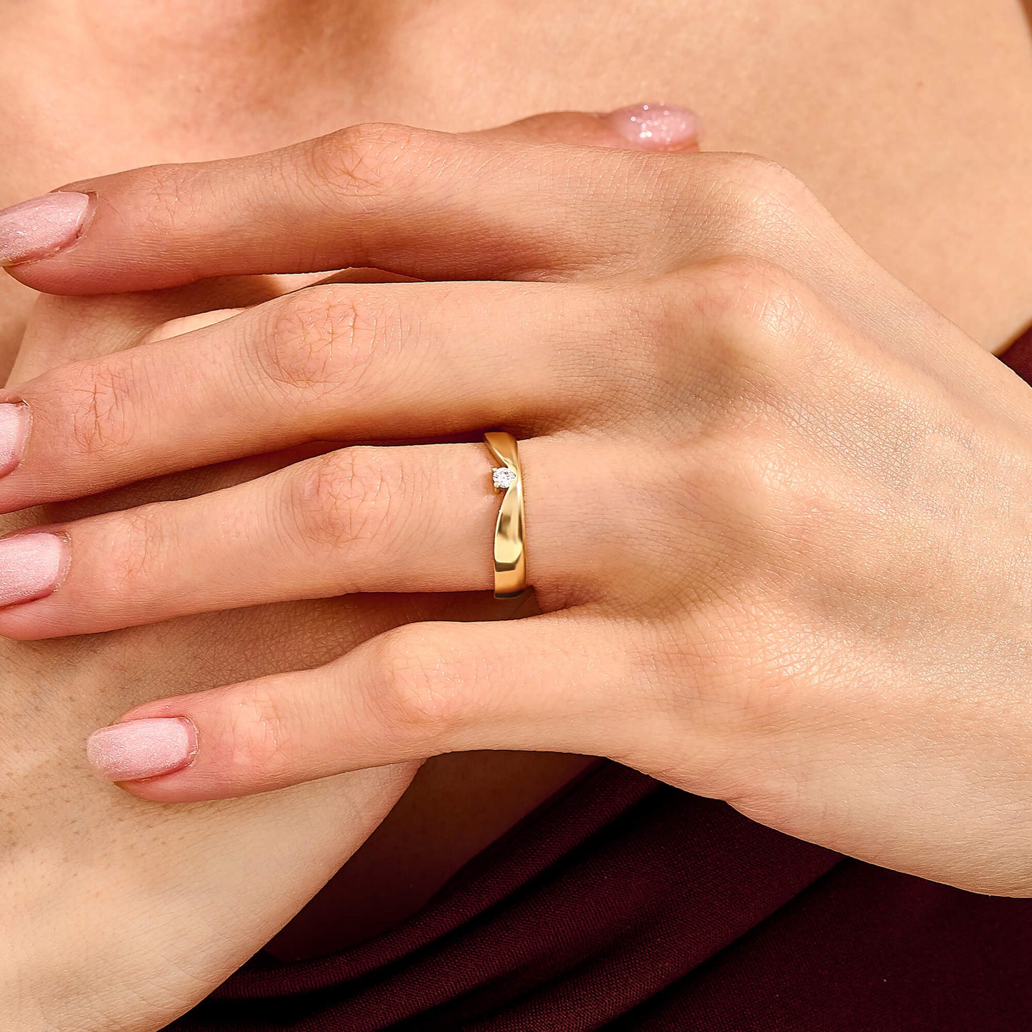 Solo Diamond Chevron Band in Gold