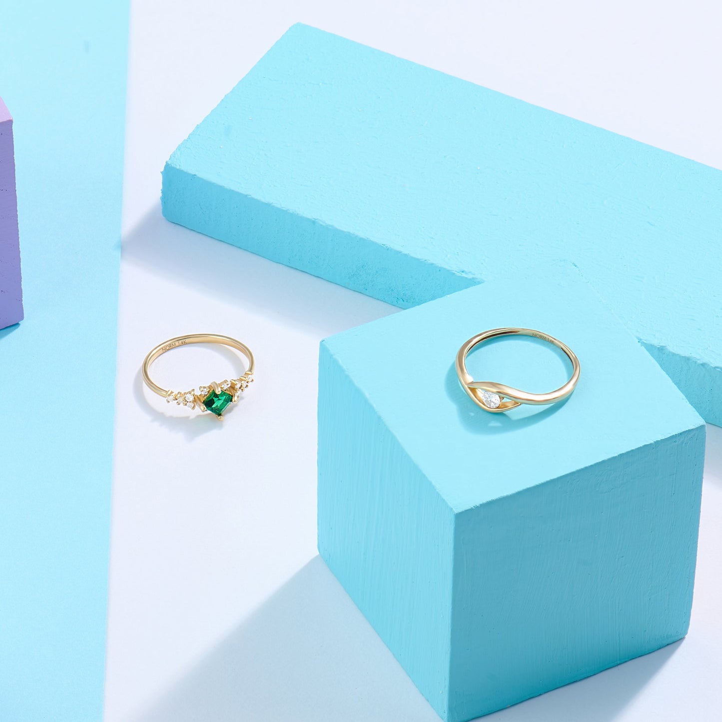 Sparkle Square Emerald Promise Ring in Gold