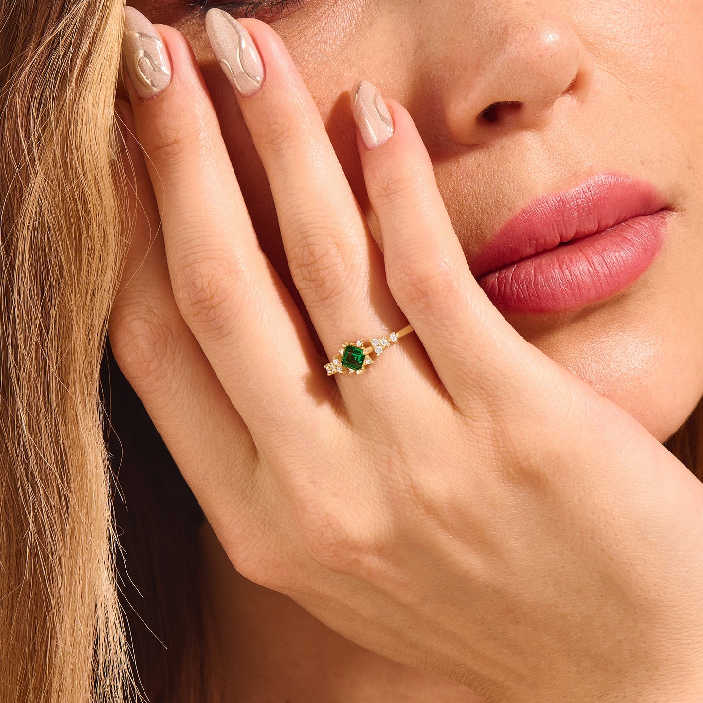 Sparkle Square Emerald Promise Ring in Gold