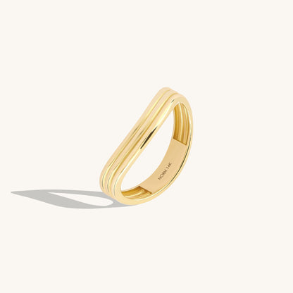 Stream Lines Wave Band Ring in Gold