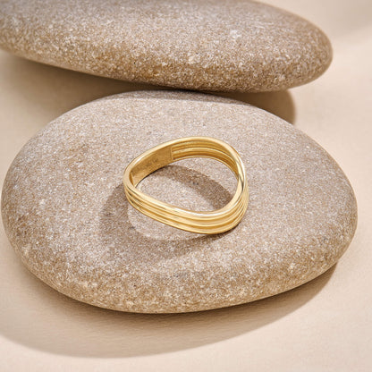 Stream Lines Wave Band Ring in Gold